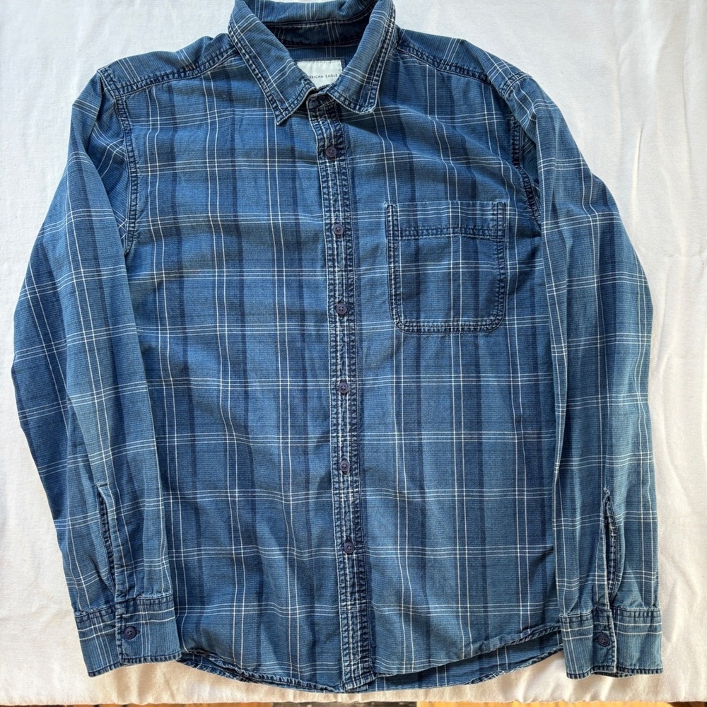 American Eagle Outfitters Plaid Button Down Shirt Super Soft Blue White Men's LG